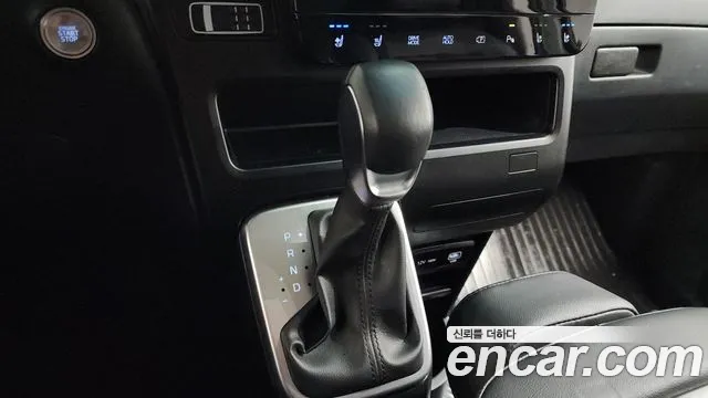 Hyundai Staria Staria 4WD Tourer 9 мест — Фото автомобиля 9