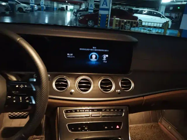 Mercedes-Benz E-Class — Фото автомобиля 13