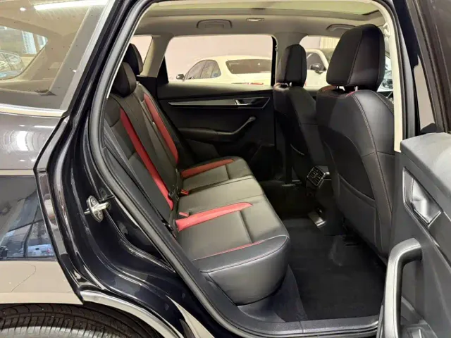 Skoda Karoq — Фото автомобиля 22