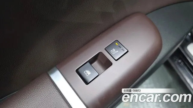 Hyundai Grandeur Grandeur (GN7) 2.5 Бензин 2WD — Фото автомобиля 20