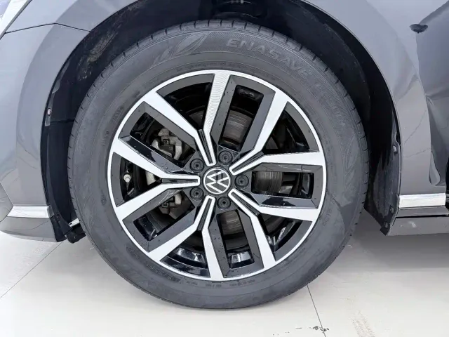 Volkswagen Magotan — Фото автомобиля 17