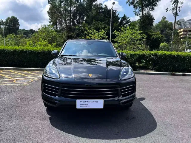 Porsche Cayenne — Фото автомобиля 2