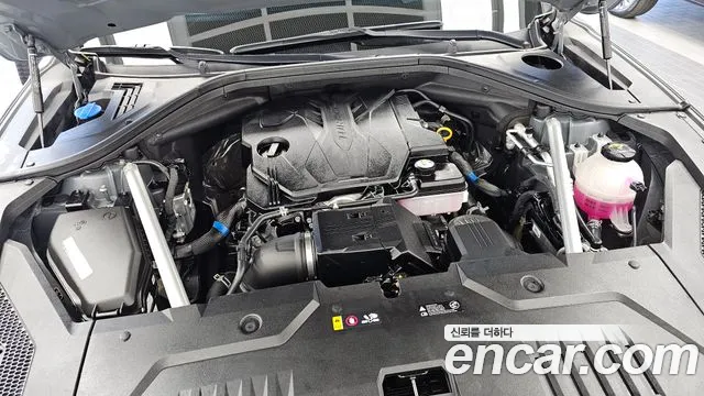 Genesis GV70 — Фото автомобиля 9
