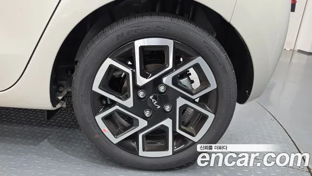 Kia RAY Новый Kia Ray Signature — Фото автомобиля 17