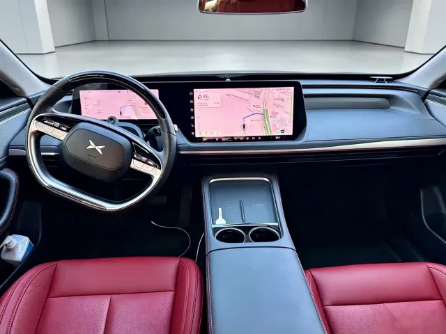 Xpeng P7 — Фото автомобиля 5