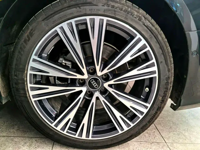 Audi A6L — Фото автомобиля 14