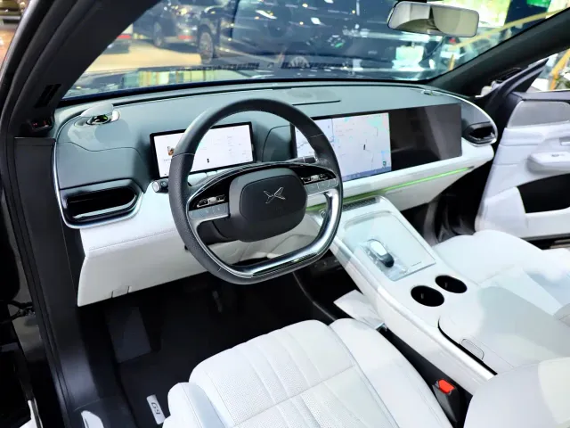Xpeng G9 — Фото автомобиля 9