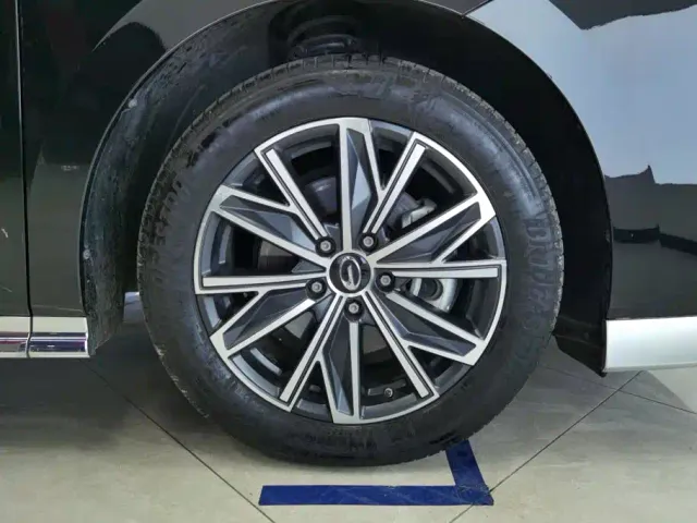 GAC Trumpchi M8 — Фото автомобиля 6