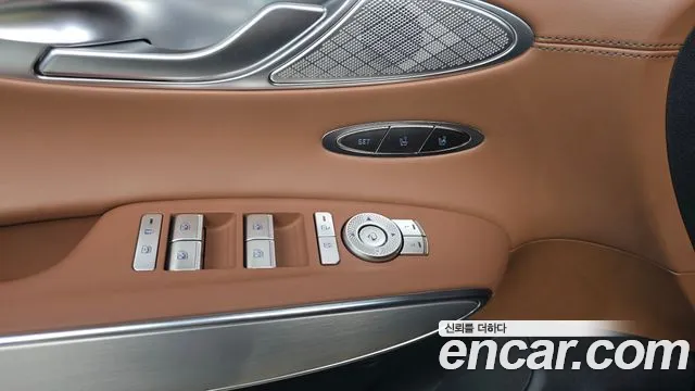 Genesis GV70 2.5T Бензин AWD — Фото автомобиля 11