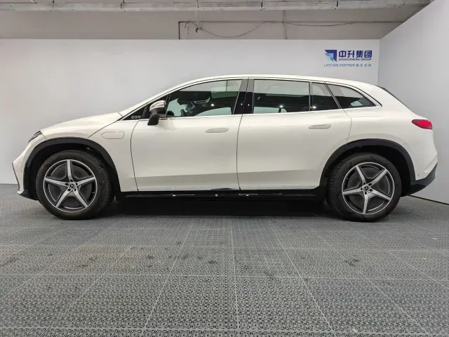 Mercedes-Benz EQS SUV — Фото автомобиля 7