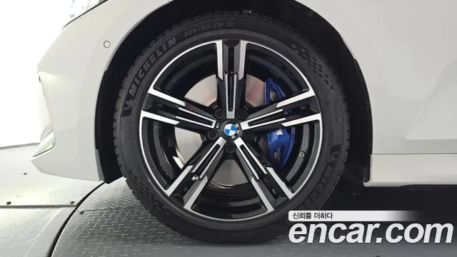 BMW 3 Series — Фото автомобиля 5