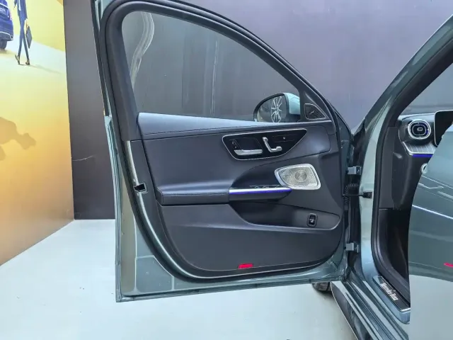 Mercedes-Benz C-Class — Фото автомобиля 15