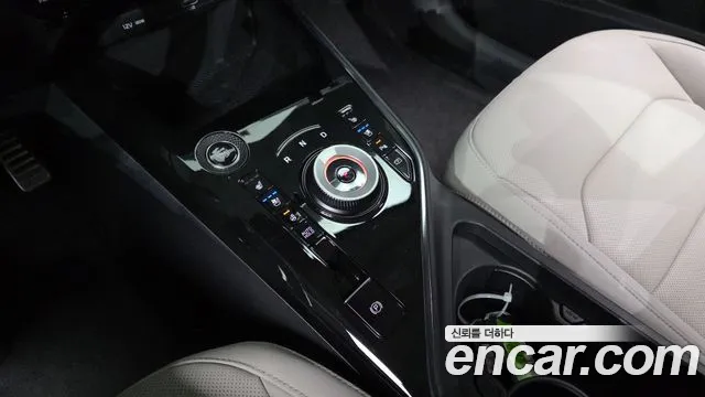 Kia Niro The All New Niro Signature — Фото автомобиля 8