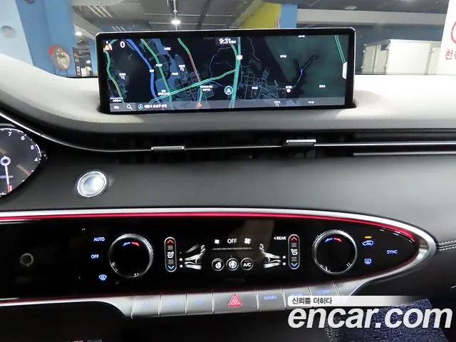 Genesis GV70 — Фото автомобиля 11