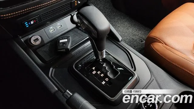KG_Mobility_Ssangyong Rexton — Фото автомобиля 12
