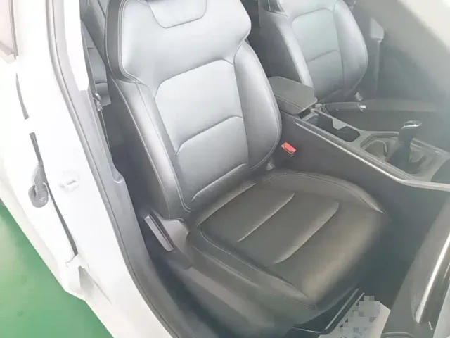 Geely Emgrand — Фото автомобиля 24