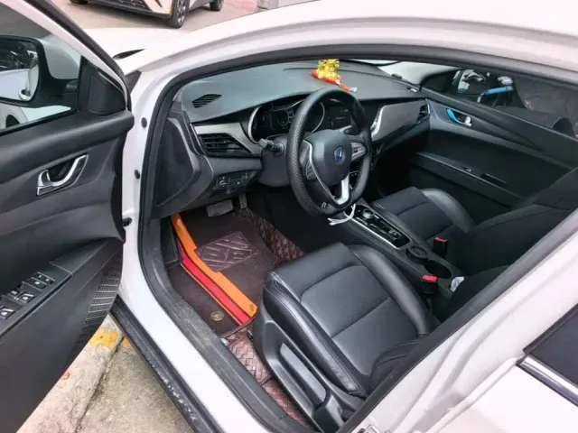 Changan Eado — Фото автомобиля 15