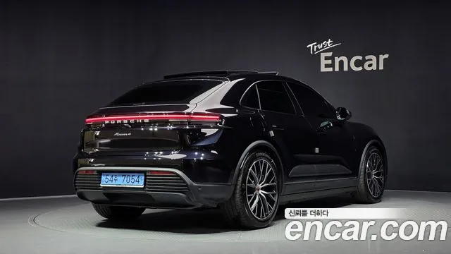 Porsche Macan — Фото автомобиля 2