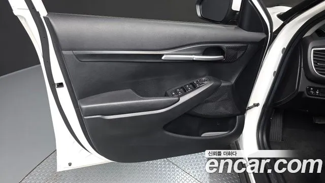 Kia Seltos Новый Seltos Бензин 2.0 2WD — Фото автомобиля 24