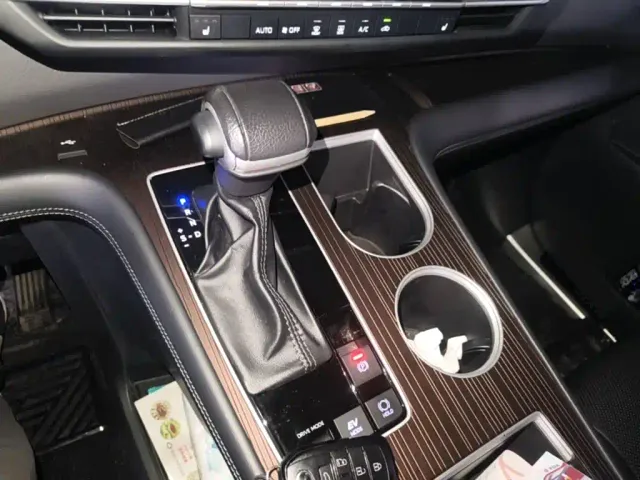 Toyota Granvia — Фото автомобиля 13