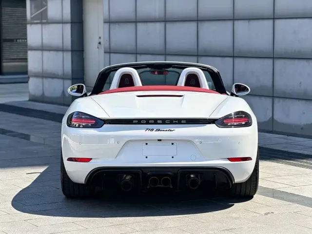 Porsche 718 — Фото автомобиля 5