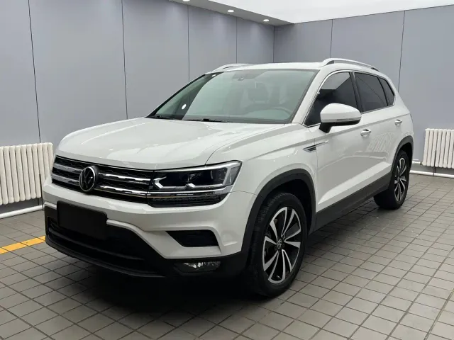 Фотография автомобиля — Volkswagen Tharu