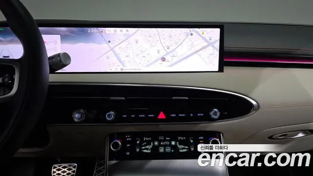 Genesis GV70 2.5T Бензин AWD — Фото автомобиля 12