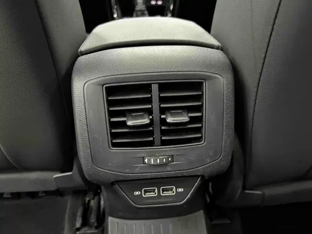 Volkswagen T-Roc — Фото автомобиля 20
