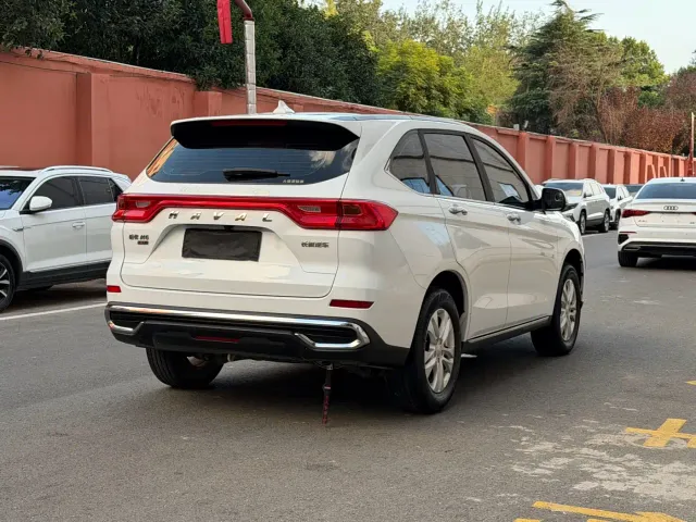 Haval M6 — Фото автомобиля 4