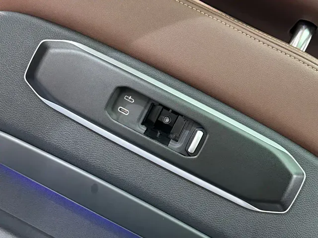 BMW X7 — Фото автомобиля 24