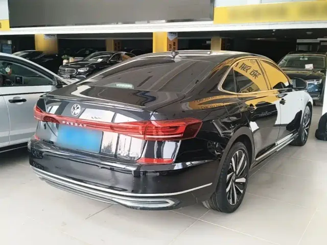 Volkswagen Passat — Фото автомобиля 6
