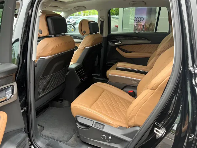 Audi Q6 — Фото автомобиля 8