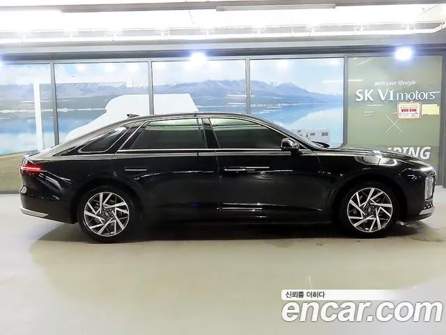 Hyundai Grandeur Grandeur (GN7) 2.5 Бензин 2WD — Фото автомобиля 3