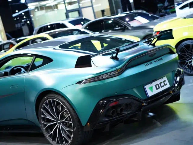 Aston Martin V8 Vantage — Фото автомобиля 22