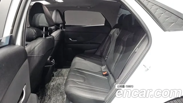 Hyundai Avante CN7 — Фото автомобиля 26