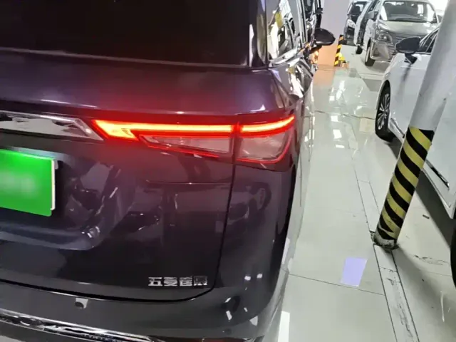 Wuling Jiachen — Фото автомобиля 7