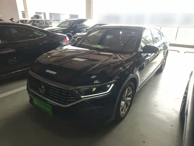 Фотография автомобиля — Volkswagen Passat