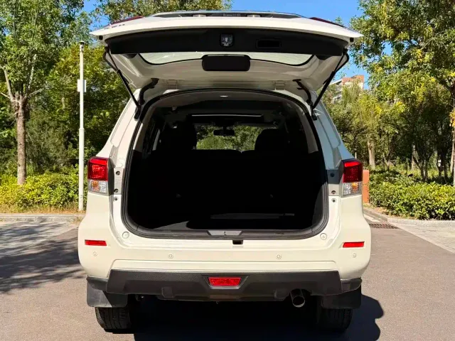 Nissan Terra — Фото автомобиля 23