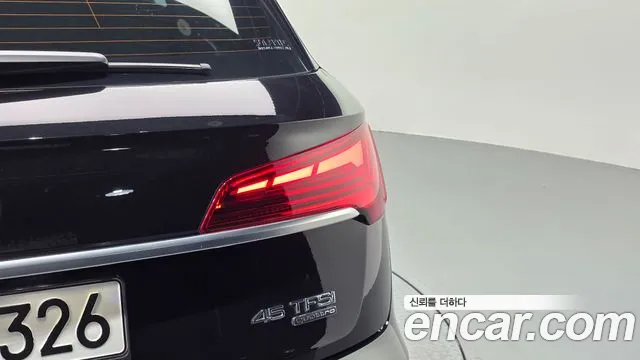 Audi Q5 FY — Фото автомобиля 8