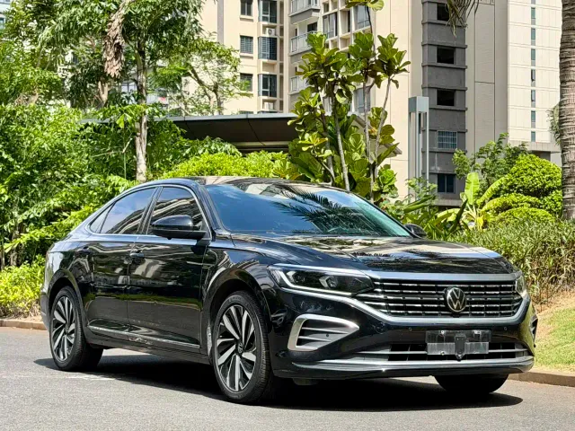 Volkswagen Passat — Фото автомобиля 3