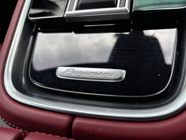 Porsche Panamera — Фото автомобиля 12