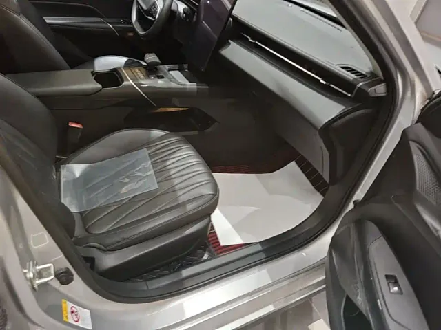 Changan Qiyuan A05 — Фото автомобиля 24