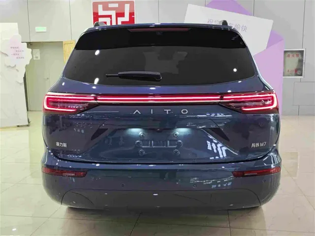 Aito M7 — Фото автомобиля 6