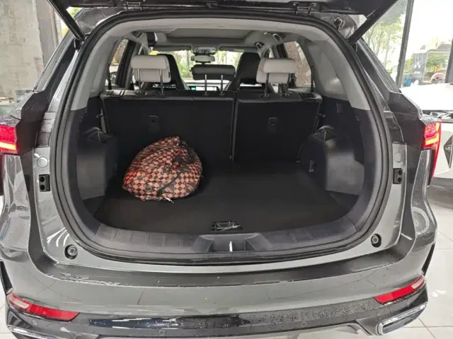 Changan CS75 Plus — Фото автомобиля 18