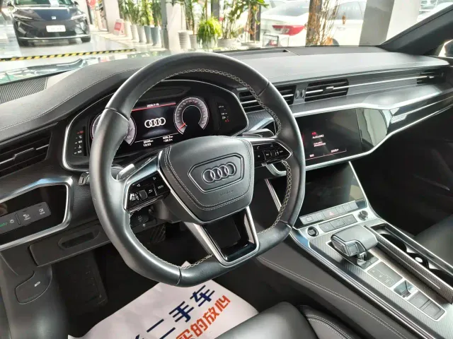 Audi A7L — Фото автомобиля 8