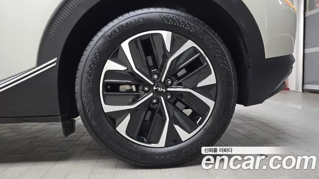 Kia EV6 — Фото автомобиля 21
