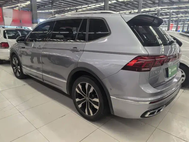 Volkswagen Tiguan L — Фото автомобиля 6