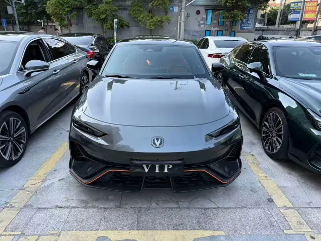 Changan UNI-V — Фото автомобиля 2