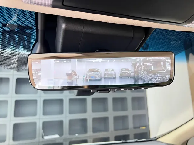 Toyota Alphard — Фото автомобиля 22