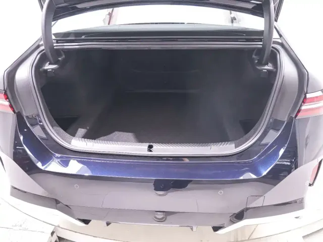 BMW 5 Series — Фото автомобиля 23